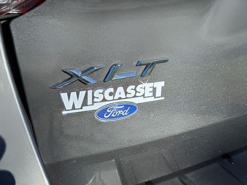 Certified 2022 Ford Explorer XLT w/ Equipment Group 202A AWD/4WD image 19