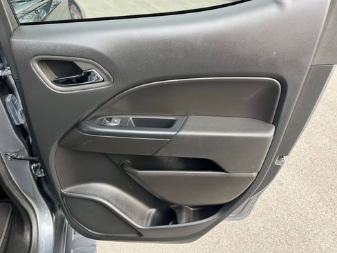 Used 2022 Chevrolet Colorado LT w/ Luxury Package image 24