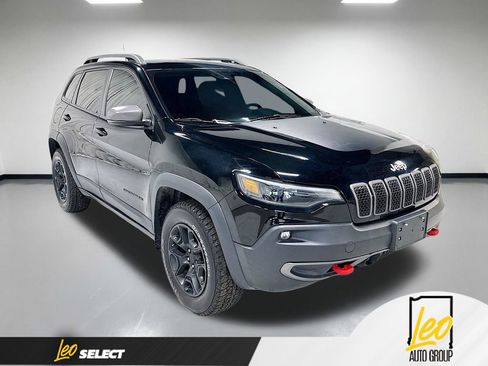 Used 2021 Jeep Cherokee Trailhawk w/ Sun, Sound & Nav Group AWD/4WD image 5