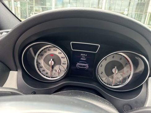 Used 2014 Mercedes-Benz CLA 250 image 2