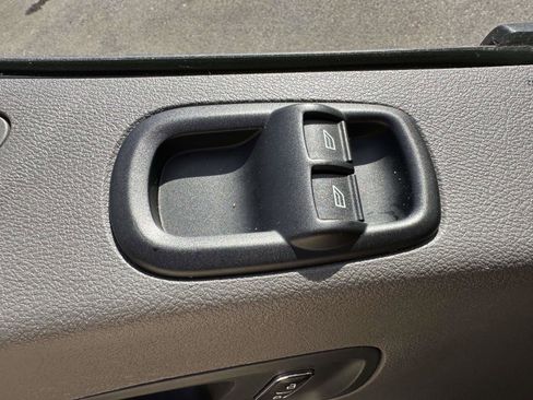 Used 2023 Ford Transit 350 XLT RWD image 12