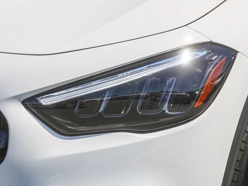 Certified 2025 Mercedes-Benz GLA 250 4MATIC image 7