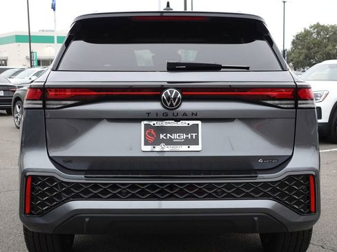 New 2026 Volkswagen Tiguan SE R-Line AWD/4WD image 9