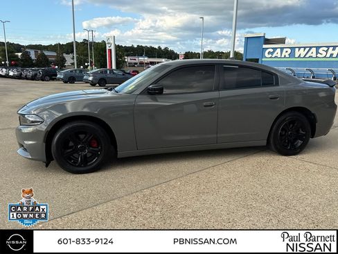 Used 2023 Dodge Charger SXT RWD image 14