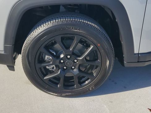 New 2026 Jeep Compass Latitude image 6