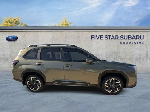 Used 2025 Subaru Forester Limited AWD/4WD image 9