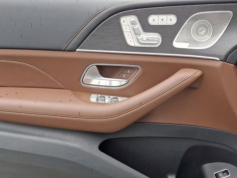 Used 2024 Mercedes-Benz GLE 350 4MATIC image 13