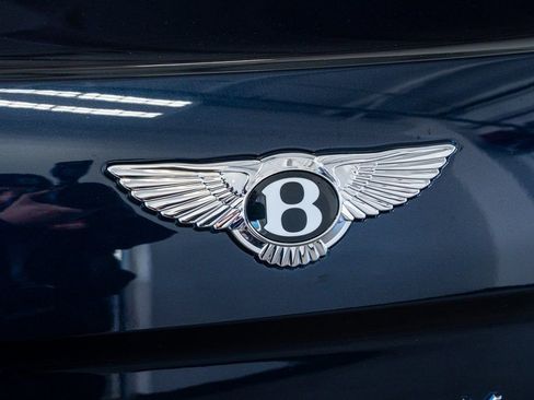 Used 2020 Bentley Flying Spur W12 image 27