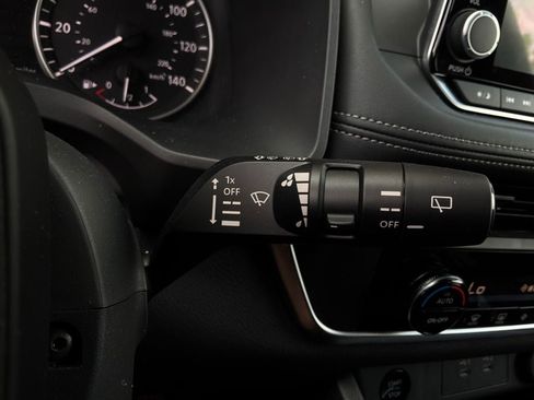 Used 2026 Nissan Rogue SV FWD image 36