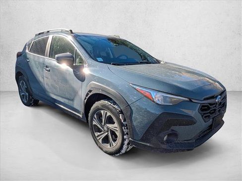 Used 2024 Subaru Crosstrek 2.0i Premium image 3