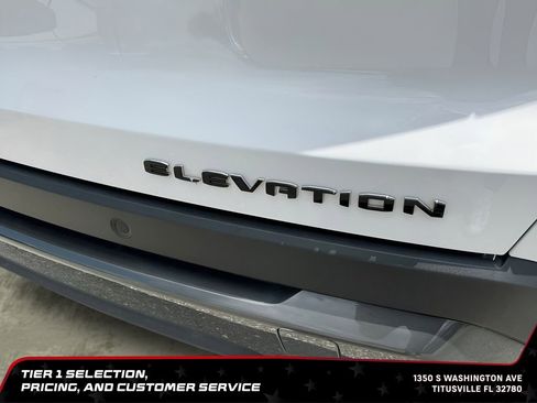 Used 2025 GMC Terrain Elevation AWD/4WD image 15