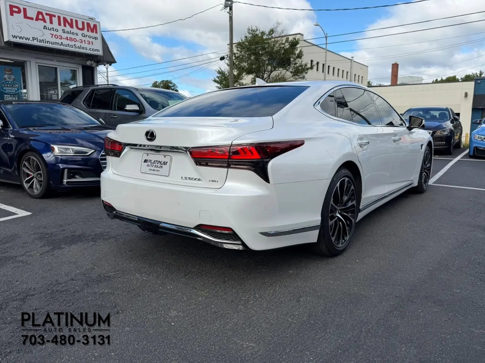 Used 2023 Lexus LS 500h AWD w/ Luxury Package image 5