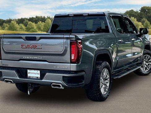 Used 2022 GMC Sierra 1500 Denali w/ Driver Alert Package II AWD/4WD image 9