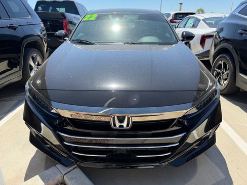 Used 2022 Honda Accord Sport image 4
