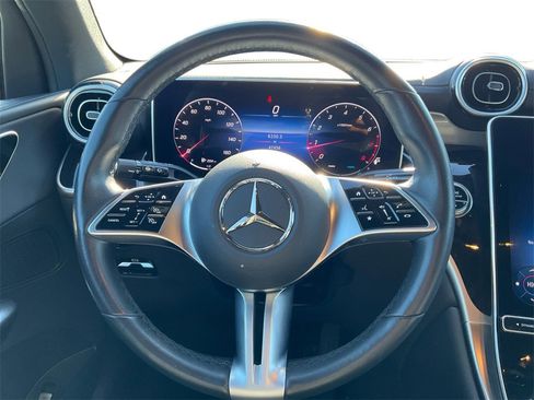 Used 2024 Mercedes-Benz GLC 300 4MATIC image 16