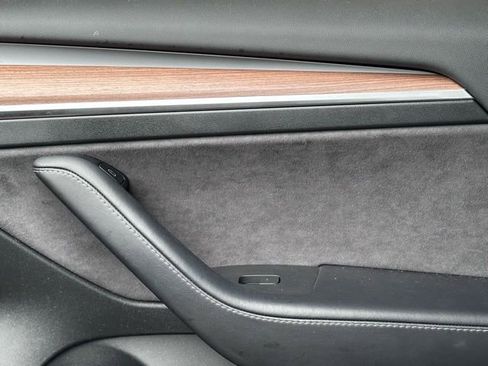 Used 2023 Tesla Model 3 Standard Range image 17