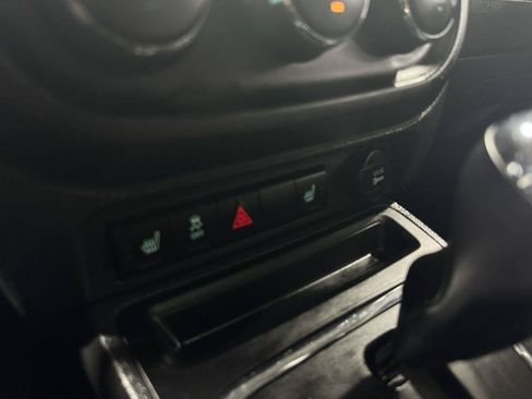 Used 2016 Jeep Patriot High Altitude AWD/4WD image 17
