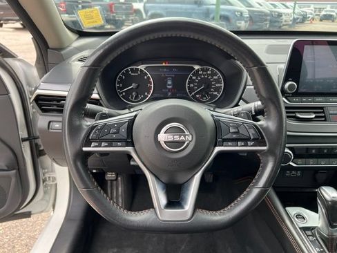 Used 2024 Nissan Altima 2.5 SR FWD image 25