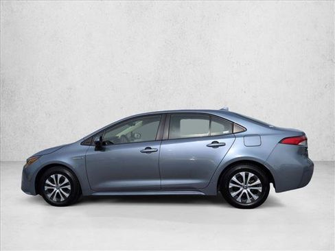 Used 2021 Toyota Corolla LE image 9