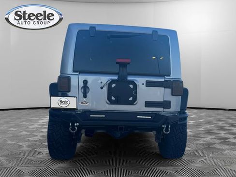Used 2014 Jeep Wrangler Unlimited Sahara image 4