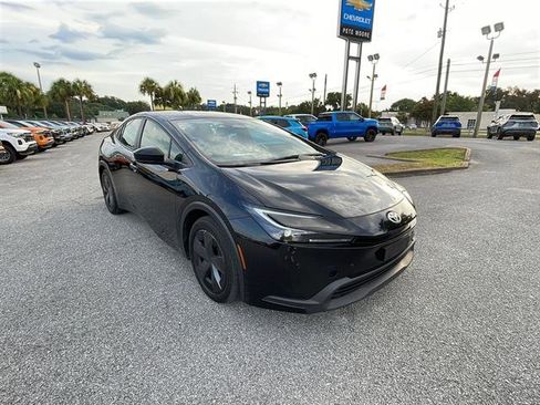 Used 2024 Toyota Prius LE image 23