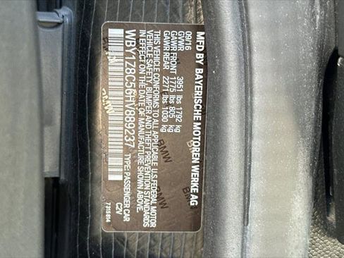 Used 2017 BMW i3 94 Ah w/Range Extender image 28