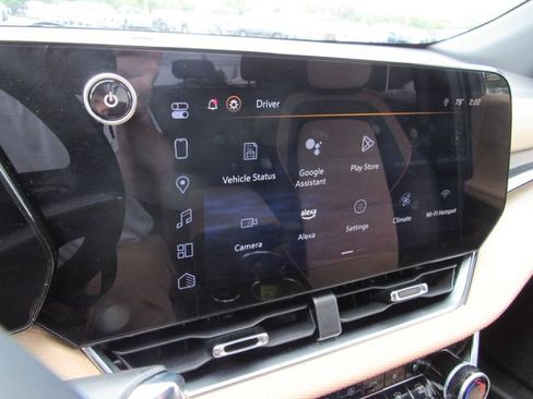 Certified 2025 Chevrolet Equinox ACTIV w/ Safety and Technology Package AWD/4WD image 20