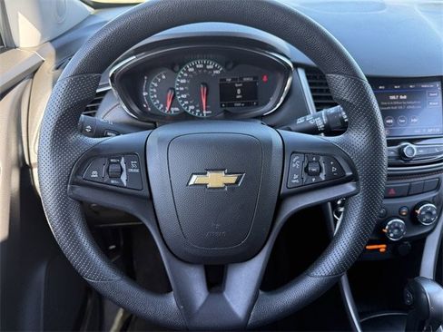 Used 2021 Chevrolet Trax LT image 12