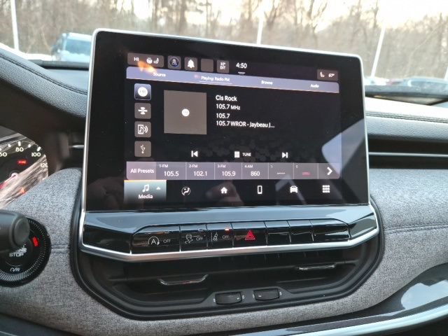 Used 2022 Jeep Compass Latitude w/ Sun and Sound Group AWD/4WD image 23