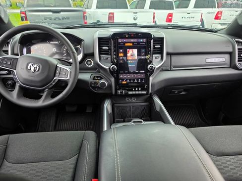 Used 2025 RAM 1500 Big Horn AWD/4WD image 13