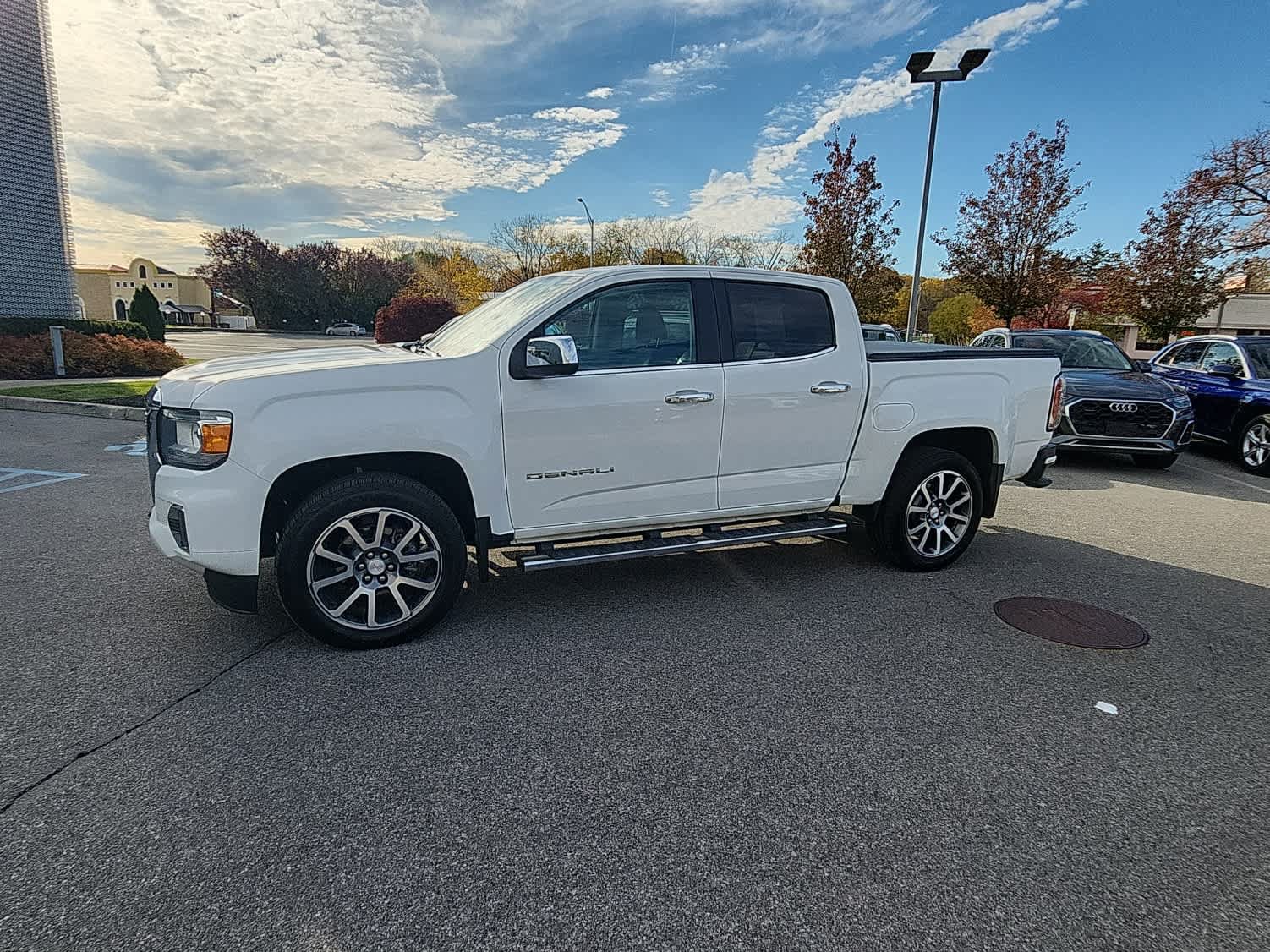 Used 2021 GMC Canyon Denali AWD/4WD image 3