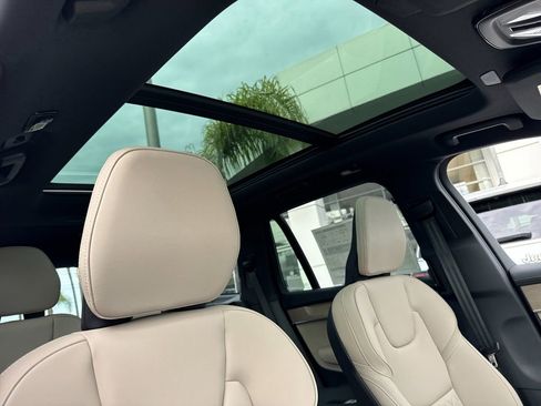 New 2026 Volvo XC90 B6 Plus image 17