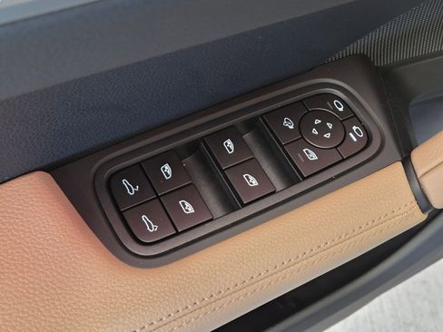 New 2026 Porsche Cayenne Coupe AWD/4WD image 15