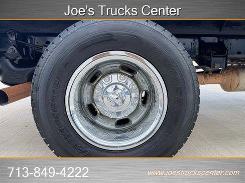 Used 2020 RAM 3500 Tradesman w/ Chrome Appearance Group RWD image 43