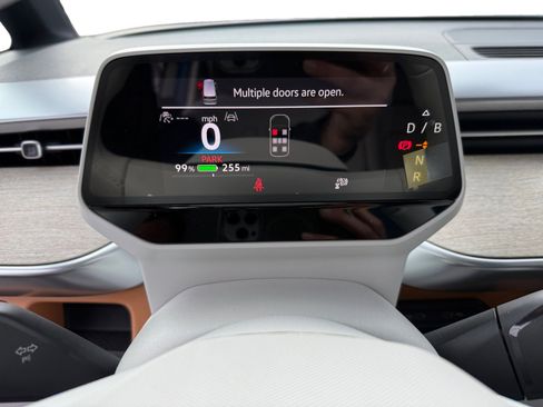 New 2025 Volkswagen ID. Buzz 1st Edition image 11