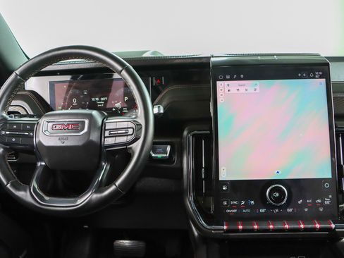 Used 2025 GMC Yukon AT4 w/ LPO, Floor Liner Package AWD/4WD image 18