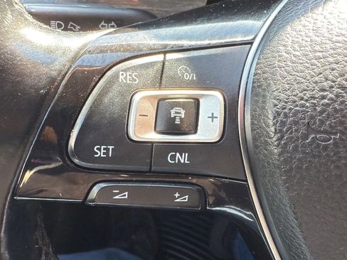 Used 2016 Volkswagen Passat 1.8T SE image 12