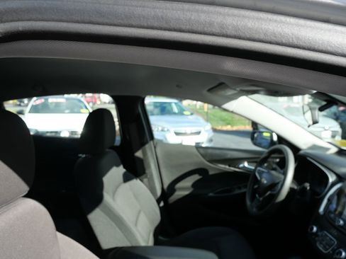 Used 2022 Chevrolet Malibu LT image 33