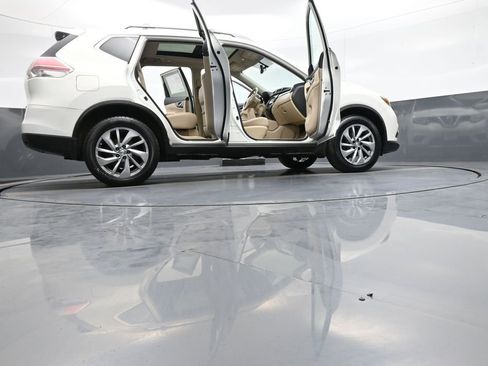 Used 2014 Nissan Rogue SL w/ SL Premium Package image 48