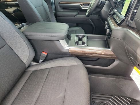 New 2026 Chevrolet Silverado 2500 LT w/ Trail Boss Package image 11