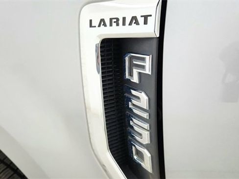 Used 2022 Ford F250 Lariat image 18
