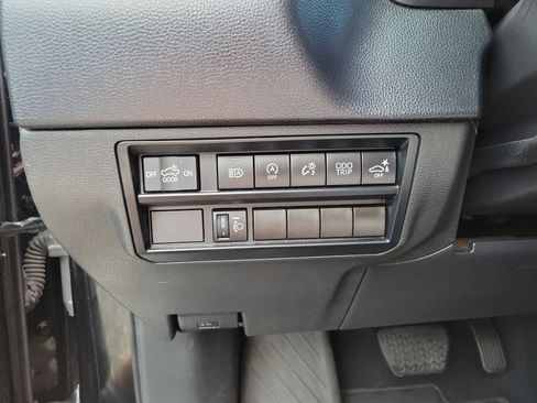 Used 2023 Toyota Tundra SR5 w/ SR5 Convenience Package AWD/4WD image 21