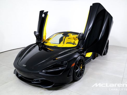 Used 2022 McLaren 720S Spider RWD image 6