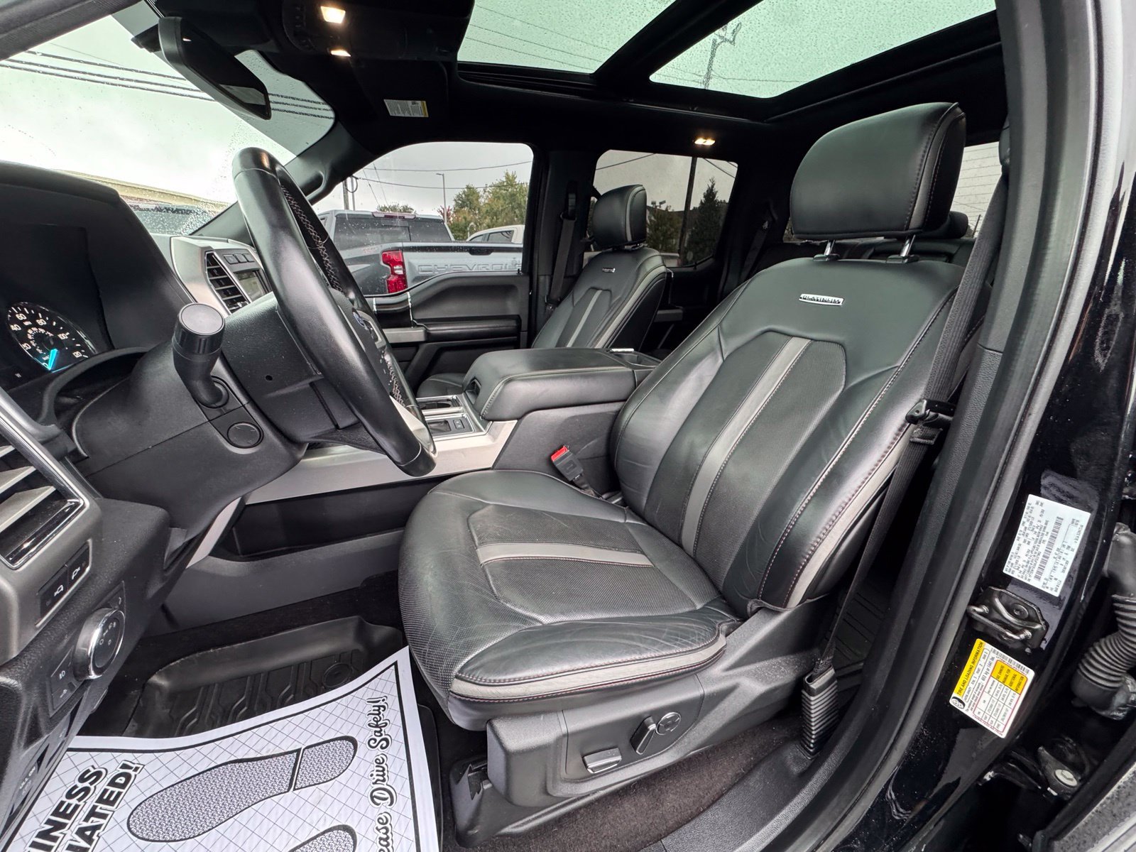 Used 2018 Ford F150 Platinum w/ Equipment Group 701A Luxury AWD/4WD image 14
