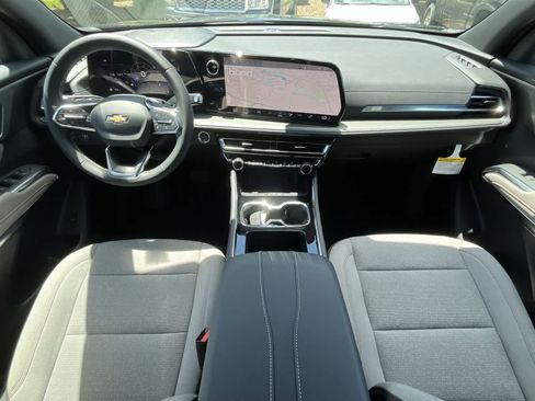 New 2025 Chevrolet Traverse LT w/ Driver Confidence Package FWD image 20