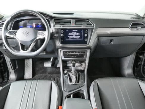 Used 2024 Volkswagen Tiguan SE FWD image 20