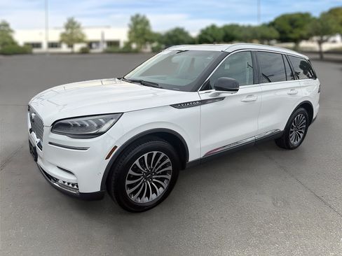 Certified 2021 Lincoln Aviator Reserve w/ Equipment Group 201A AWD/4WD image 3