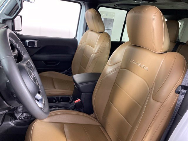 Used 2023 Jeep Wrangler Unlimited Sahara AWD/4WD image 15