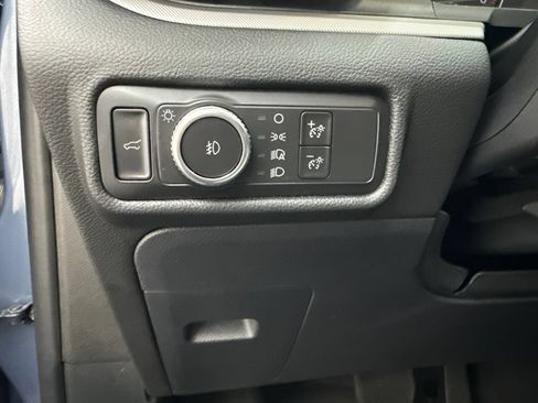 Used 2021 Ford Explorer XLT w/ Equipment Group 202A AWD/4WD image 16