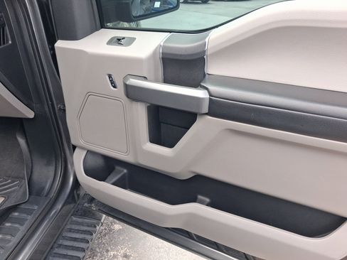 Used 2018 Ford F150 XLT w/ Equipment Group 301A Mid AWD/4WD image 31